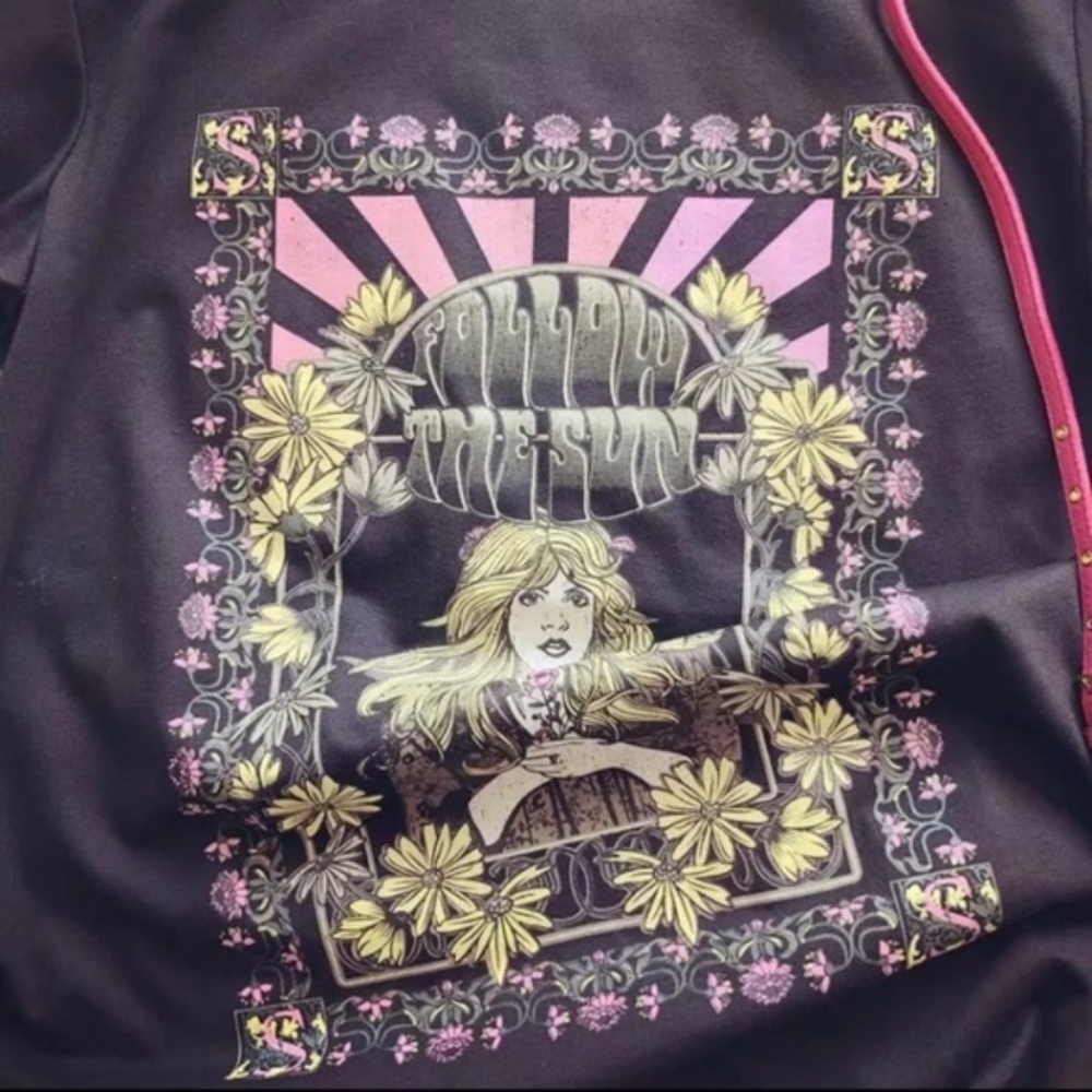 SOLD OUT Stevie Nicks Follow the Sun Graphic Concert Tee - Picture 5 of 7